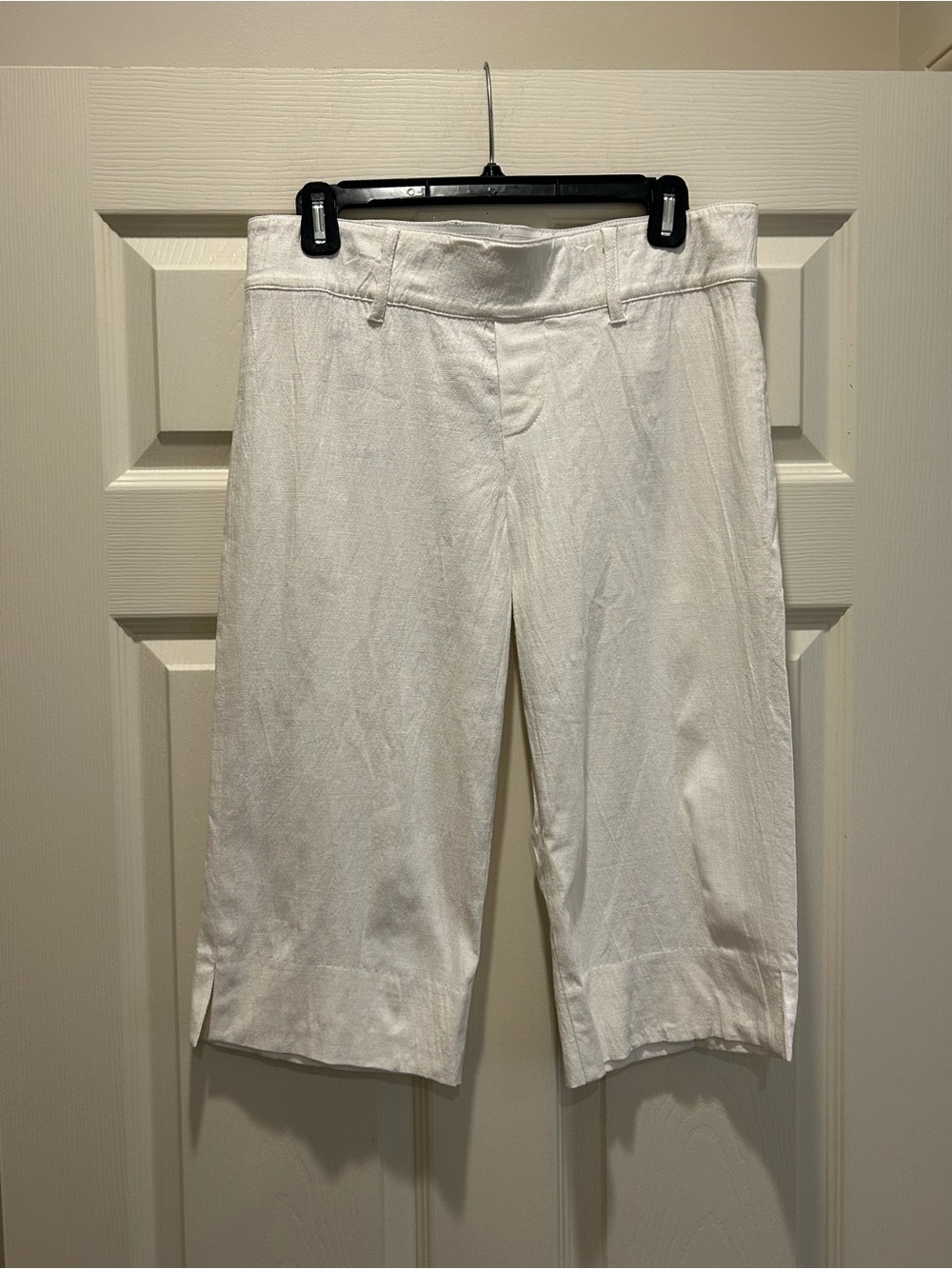 Equestrian Women’s White Pull-On Bermuda Shorts
